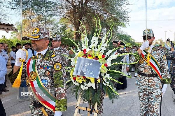 پدافند هوایی جنوب غرب ارتش متبرک به حضور یک شهید گمنام شد+ تصاویر پدافند هوایی جنوب غرب ارتش متبرک به حضور یک شهید گمنام شد+ تصاویر