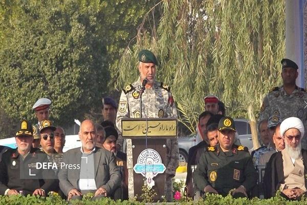 نیروی دریایی ارتش در تمامی عملیاتهای دفاع مقدس نقشی مؤثر داشت نیروی دریایی ارتش در تمامی عملیاتهای دفاع مقدس نقشی مؤثر داشت