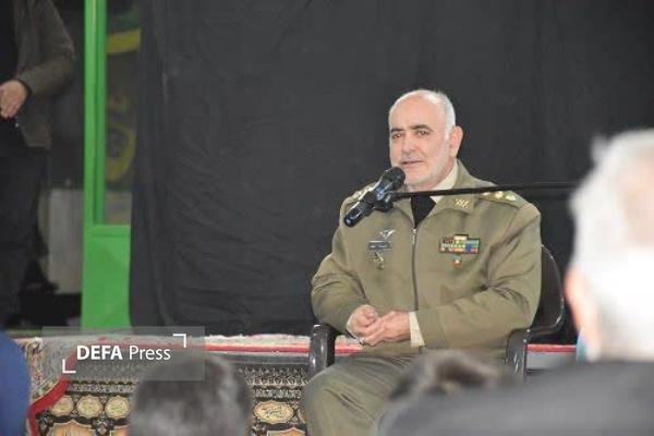 راه و رسم شهدا، مسیر سربلندی و عزت است راه و رسم شهدا، مسیر سربلندی و عزت است