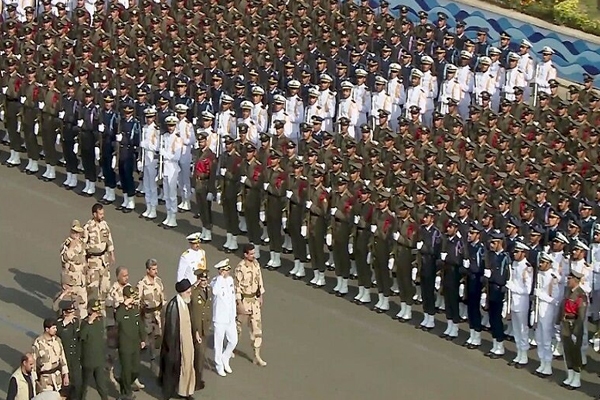 ارتش ستون ماندگاری نظام است