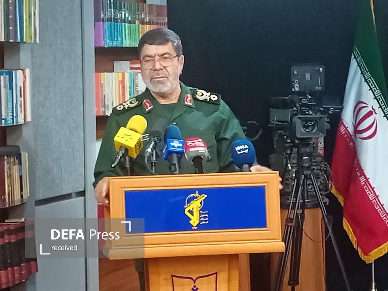 آیین رونمایی از تاریخ شفاهی سردار محمد علی آسودی برگزار شد / سردار شریف: همسر آسودی عامل موفقیتهای او است آیین رونمایی از تاریخ شفاهی سردار محمد علی آسودی برگزار شد / سردار شریف: همسر آسودی عامل موفقیتهای او است