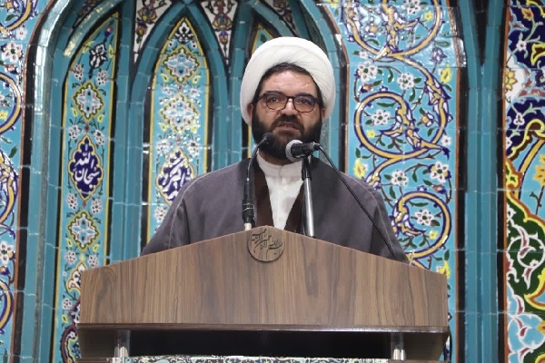 دشمنان در تلاشند با ایجاد شکاف روند امنیتی و اقتصادی کشور را مختل کنند