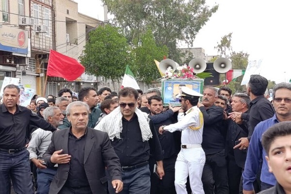 مراسم استقبال و تشییع دو شهید جنگ رمضان در قلعه‌گنج و جیرفت برگزار شد