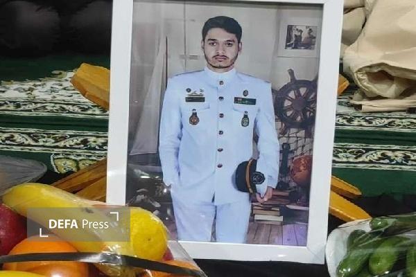 خون شهدا سپر بلای امت و تجلی اراده الهی است خون شهدا سپر بلای امت و تجلی اراده الهی است