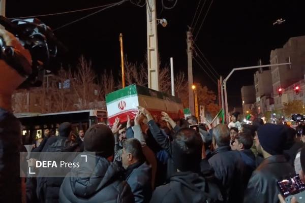 مراسم وداع با پیکر هشت شهید نبرد رمضان در قزوین برگزار شد