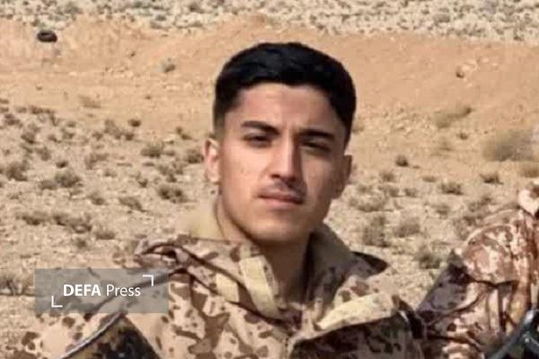 تشییع پیکر شهید «دلاویز کنگلویی» در پل سفید تشییع پیکر شهید «دلاویز کنگلویی» در پل سفید