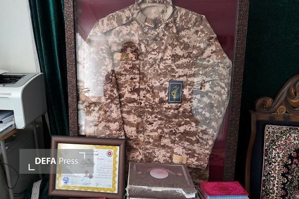 مدیرکل حفظ آثار کرمان با خانواده دانش‌آموز شهید «امیرمحمد احمدی» دیدار کرد+تصاویر