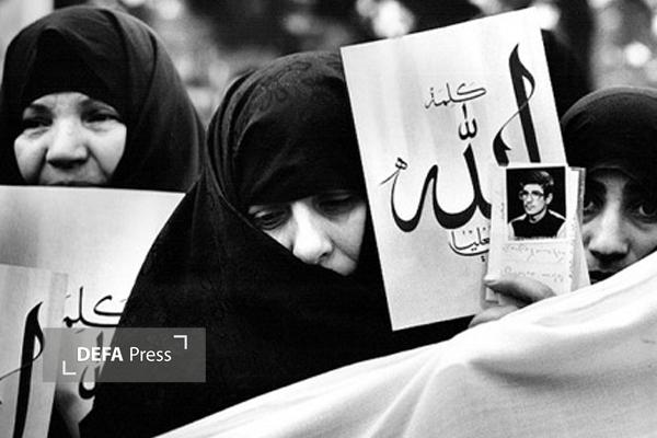 نقش زنان در پاسداشت فرهنگ ایثار؛ از روزهای دفاع تا چالشهای امروز نقش زنان در پاسداشت فرهنگ ایثار؛ از روزهای دفاع تا چالشهای امروز