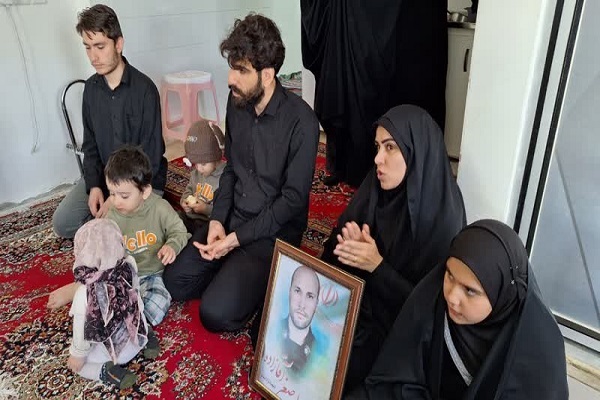 همواره مدیون شهدا و همراه خانواده آنها خواهیم بود