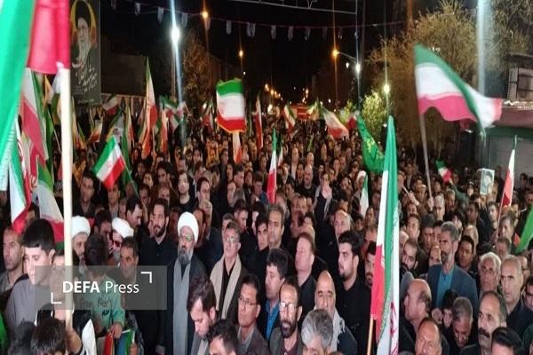 پیام مقاومت و همبستگی در خیابانهای پلدختر هر شب به نمایش گذاشته میشود+ عکس پیام مقاومت و همبستگی در خیابانهای پلدختر هر شب به نمایش گذاشته میشود+ عکس