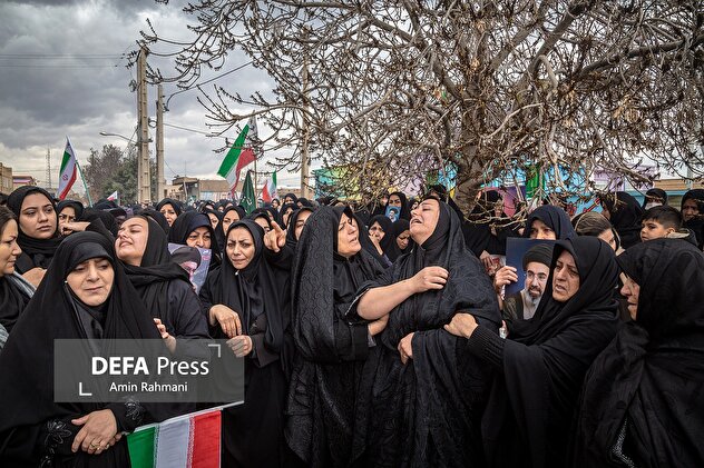 تشییع شهدای جنگ رمضان در روستای قمیک