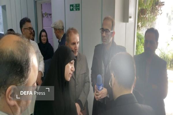 معاون وزیر بهداشت به همراه نماینده مجلس و مدیرکل حفظ آثار قزوین از مجروحان جنگ رمضان عیادت کردند معاون وزیر بهداشت به همراه نماینده مجلس و مدیرکل حفظ آثار قزوین از مجروحان جنگ رمضان عیادت کردند