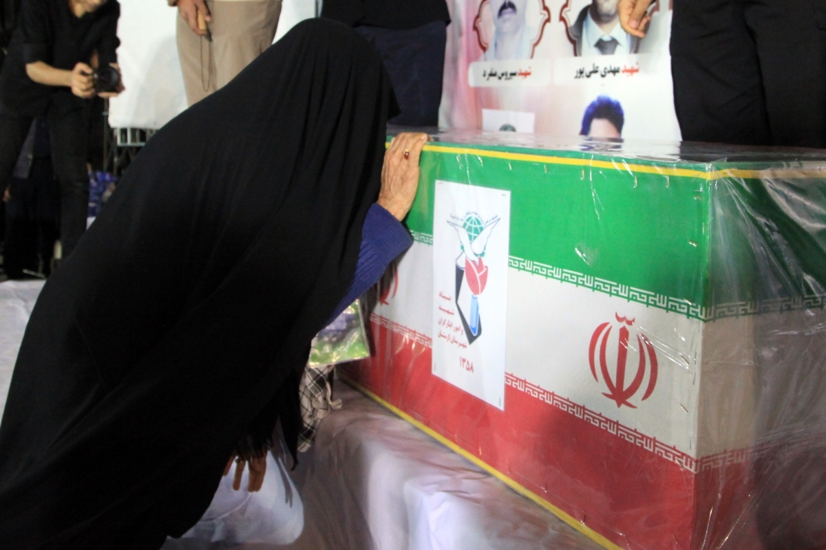 تصاویر/  وداع مردم لارستان با شهید اقتدار