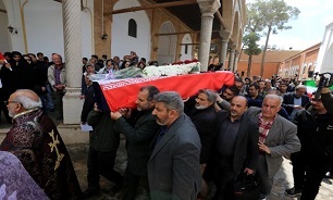تصاویر/ تشییع اولین شهید مسیحی جنگ رمضان در کلیسای مریم مقدس اصفهان