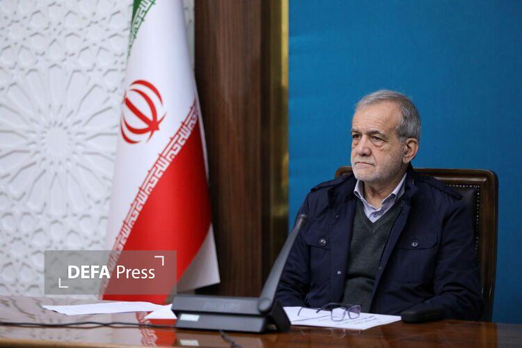 پزشکیان: هرگونه مداخله با هر بهانهای در این جنگ عواقب خطرناکی در پی خواهد داشت پزشکیان: هرگونه مداخله با هر بهانهای در این جنگ عواقب خطرناکی در پی خواهد داشت