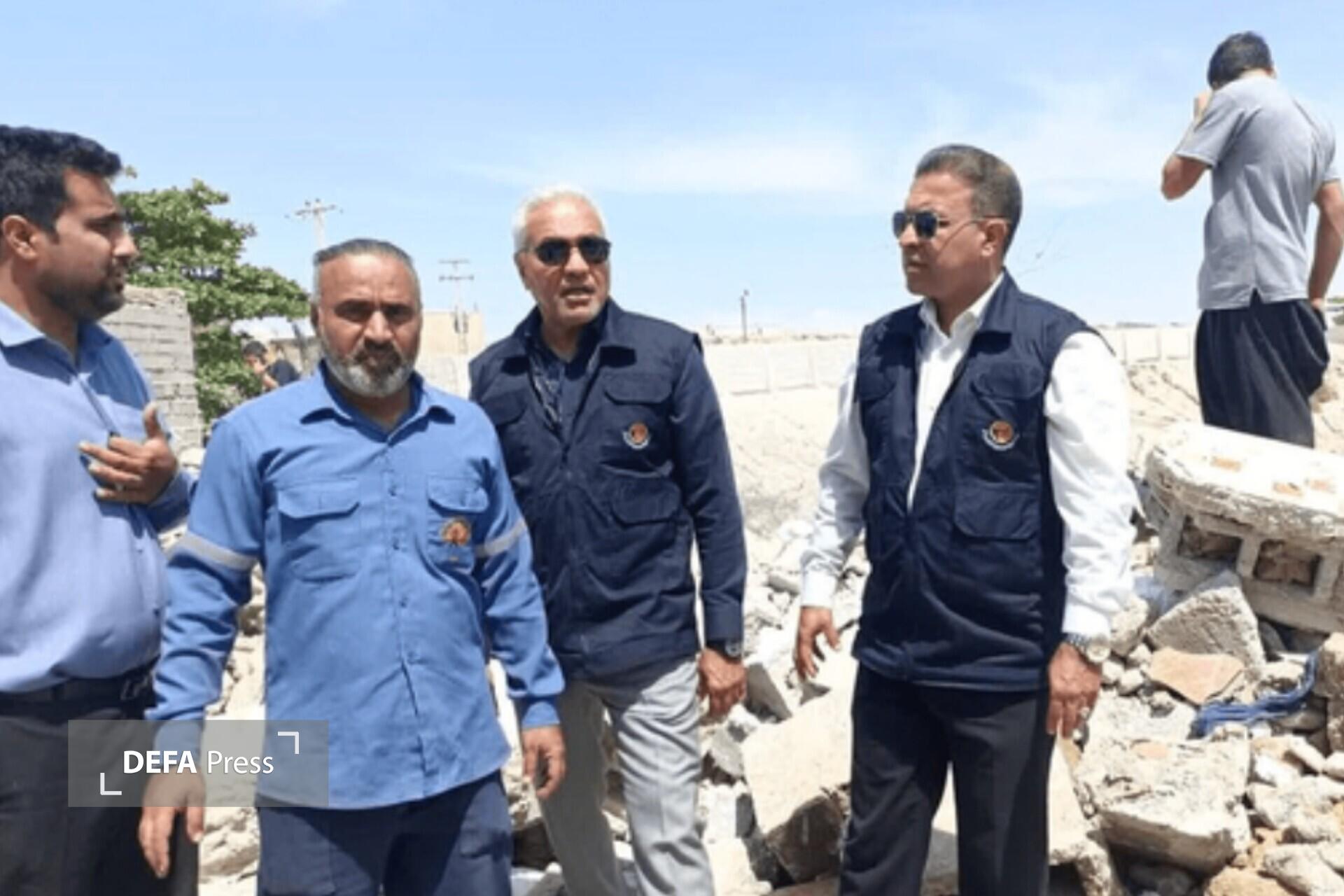 برق محله دو هزار بندرعباس پس از خسارات حمله اخیر دشمن پایدار شد برق محله دو هزار بندرعباس پس از خسارات حمله اخیر دشمن پایدار شد