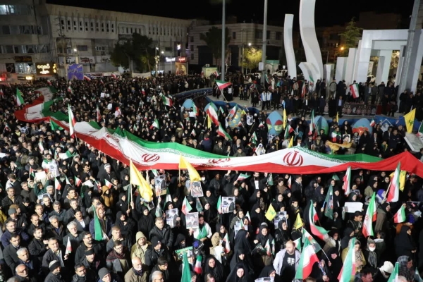 تصاویر/ سی‌ویکمین شب اجتماع اقتدار در ایلام با طنین الله اکبر