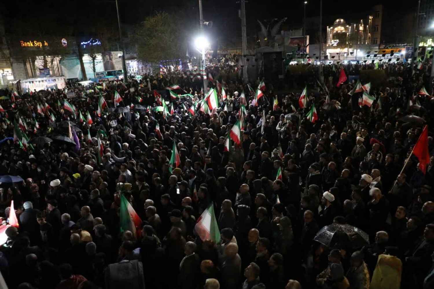 تصاویر/ تجمع باشکوه مردم خراسان شمالی همزمان با شب سی و‌یکم از شب شهادت رهبر امت