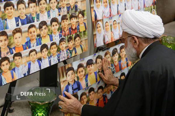 قلک‌های نذری دو شهید مدرسه میناب به حرم امام رضا (ع) اهدا شد