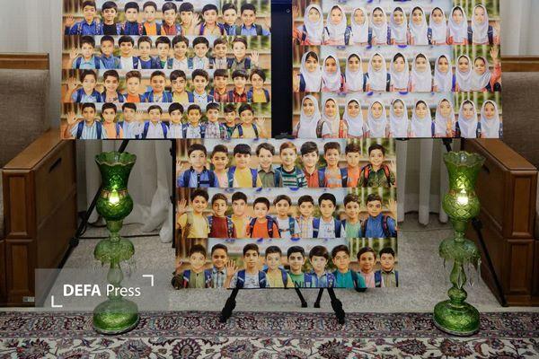 قلک‌های نذری دو شهید مدرسه میناب به حرم امام رضا (ع) اهدا شد