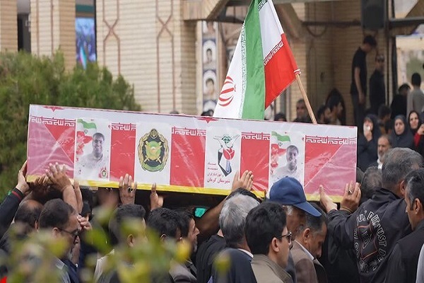 پیکرهای شهدای جنگ رمضان در شهرهای مختلف استان کرمان تشییع شد+ تصاویر