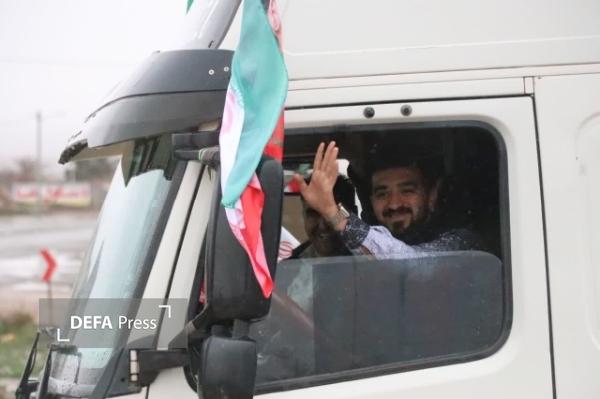 بیعت کامیونداران خراسانی با رهبر معظم انقلاب اسلامی+ تصاویر