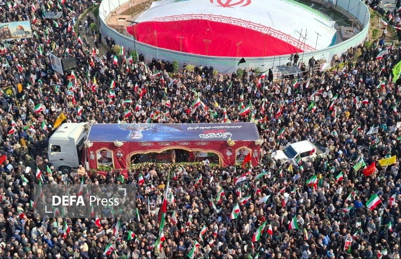 تشییع پیکر مطهر دریابان شهید «علی تنگسیری» در تهران