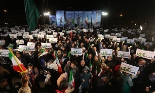 تصاویر/ سی و دومین شب حضور مردم اصفهان در میدان‌های شهر