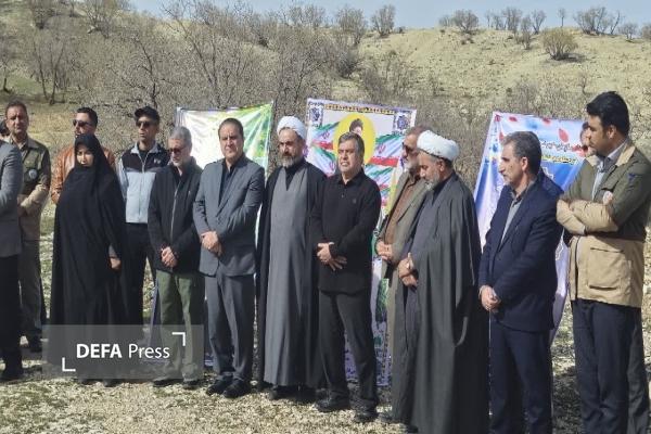 حجت الاسلام کریمی تبار: کاشت نهال نمادی از تعهد اجتماعی و اقدامی مؤثر برای نسل‌های آینده است