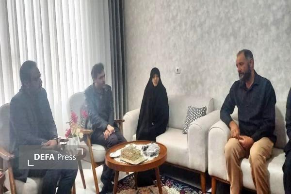 مدیرکل آموزش بنیاد شهید کشور با خانواده شهید مهیار زنگنه در قزوین دیدار کرد