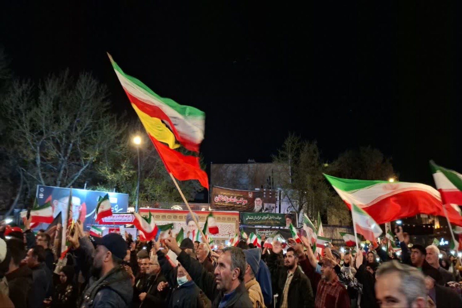 تصاویر/ راهپیمایی باشکوه مردم خراسان شمالی در سی و سومین شب از شهادت قائد امت