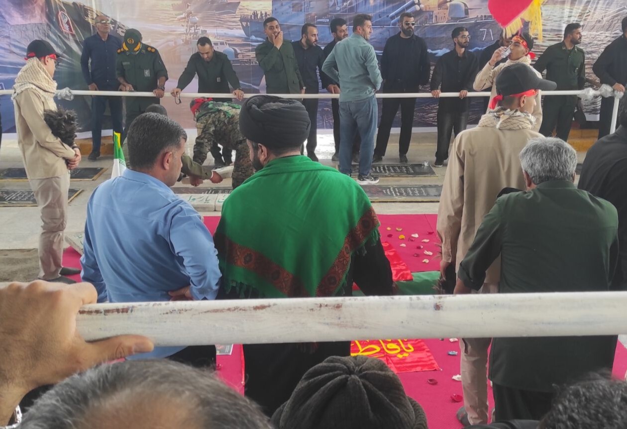 فیلم/ گلزار شهدای آبادان میزبان پیکر مطهر شهید تنگسیری