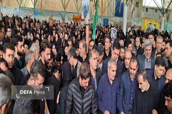 تشییع و خاکسپاری ۳ شهید بروجردی+ عکس