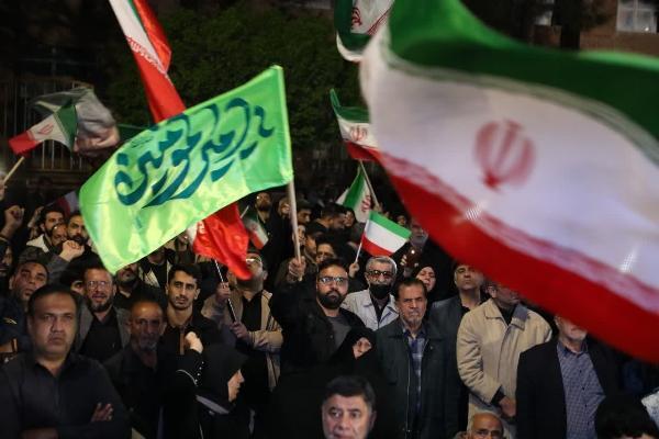 اجتماع ملت مقاوم ایران حیرت و تحسین جهانیان را به دنبال داشته است