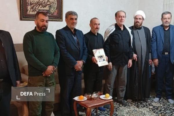 دیدار مسئولان استان همدان با جانباز گرانقدر «یقنعلی قلیجخانی» + تصاویر دیدار مسئولان استان همدان با جانباز گرانقدر «یقنعلی قلیجخانی» + تصاویر