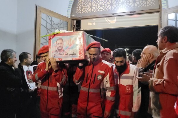 فیلم/ وداع زنجانی‌ها با پیکر شهید «علیرضا صحبتلو»