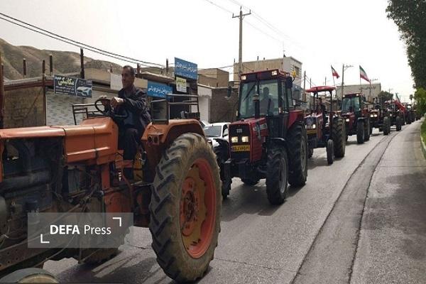 رژه تراکتور سواران پلدختری در حمایت از انقلاب رژه تراکتور سواران پلدختری در حمایت از انقلاب