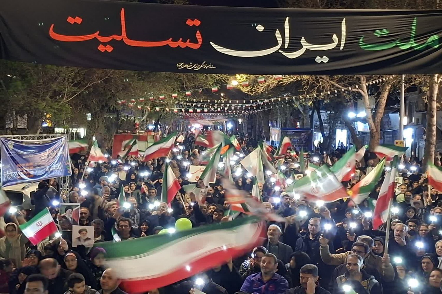 تصاویر/ اجتماع باشکوه مردم ولایتمدار خراسان‌شمالی پای آرمان‌های انقلاب اسلامی