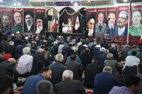 حضور معنادار مردم، دشمن را وادار به عقب‌نشینی خواهد کرد