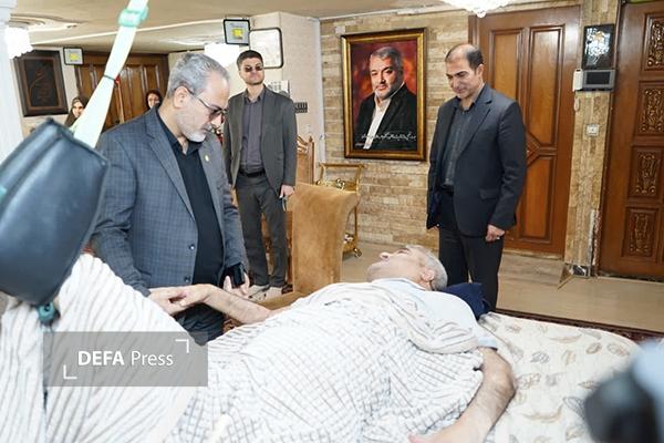 خدمت صادقانه به مردم، ادامه مسیر شهدا و ایثارگران است خدمت صادقانه به مردم، ادامه مسیر شهدا و ایثارگران است