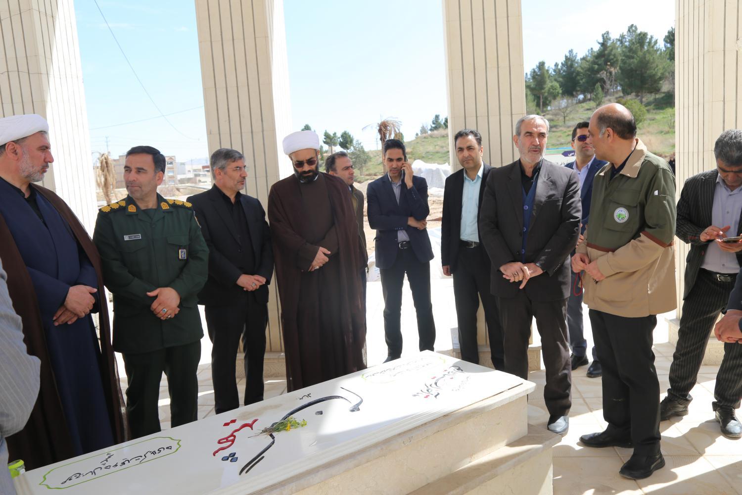 تصاویر/ تجدید پیمان با شهدا در قالب پویش «سرو ایران» در موزه دفاع مقدس و مقاومت خراسان شمالی