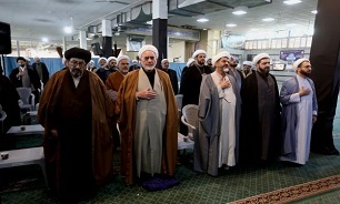 تصاوبر / تجمع روحانیون و امامان جماعت مساجد اصفهان در بیعت با رهبری معظم انقلاب