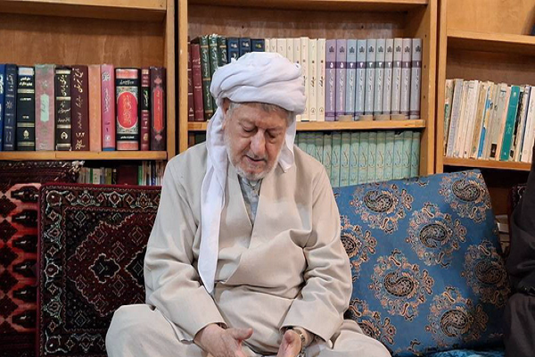 امام جمعه پاوه: ایثار مادران شهدا الگویی ماندگار است