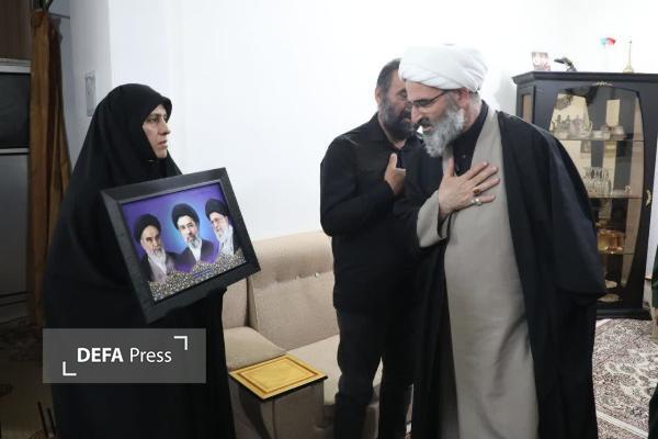 انتقال سیره شهدا به نسل آینده وظیفهای عمومی است انتقال سیره شهدا به نسل آینده وظیفهای عمومی است