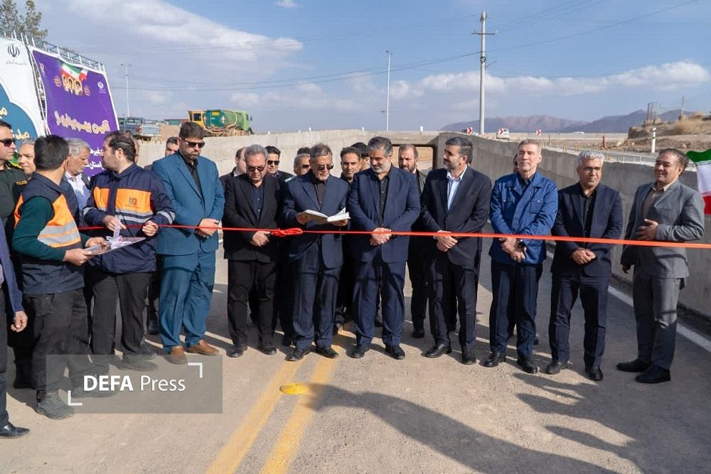 دکتر زندیه وکیلی: توسعه زیرساختها در شرایط جنگی نوعی رزم در برابر تهدیدات دشمن است+ تصویر دکتر زندیه وکیلی: توسعه زیرساختها در شرایط جنگی نوعی رزم در برابر تهدیدات دشمن است+ تصویر