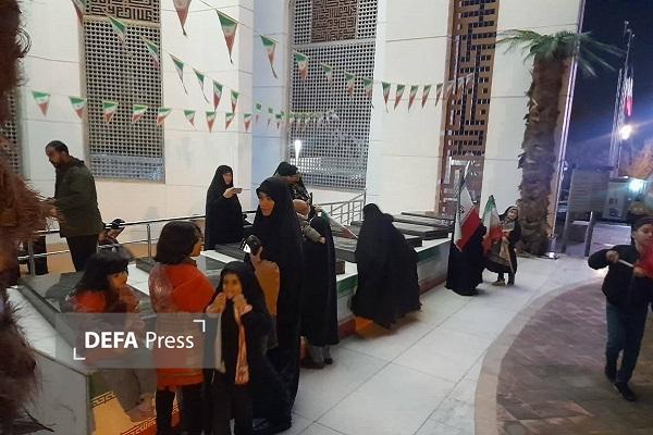 کاروان خودرویی مردمی و اقامه نماز استغاثه به حضرت ولی عصر عج در موزه ملی انقلاب اسلامی و دفاع مقدس+ فیلم کاروان خودرویی مردمی و اقامه نماز استغاثه به حضرت ولی عصر عج در موزه ملی انقلاب اسلامی و دفاع مقدس+ فیلم