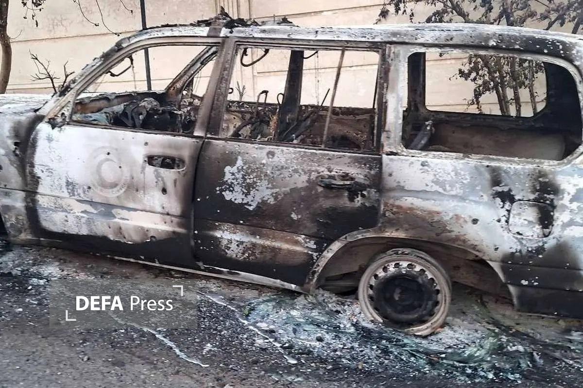 حمله مستقیم به خودروی امداد و نجات هلالاحمر در سپیدان حمله مستقیم به خودروی امداد و نجات هلالاحمر در سپیدان