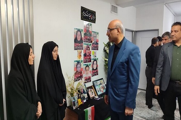 استاندار کرمانشاه: شهادت ۱۰ عضو خانواده کهریزی، بالاترین سند در اثبات جنایت جنگی دشمن است