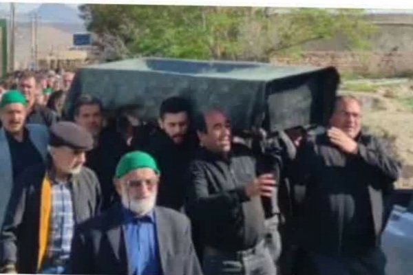 تشییع و خاکسپاری مادر شهید رضازاده در روستای سیوجان خوسف