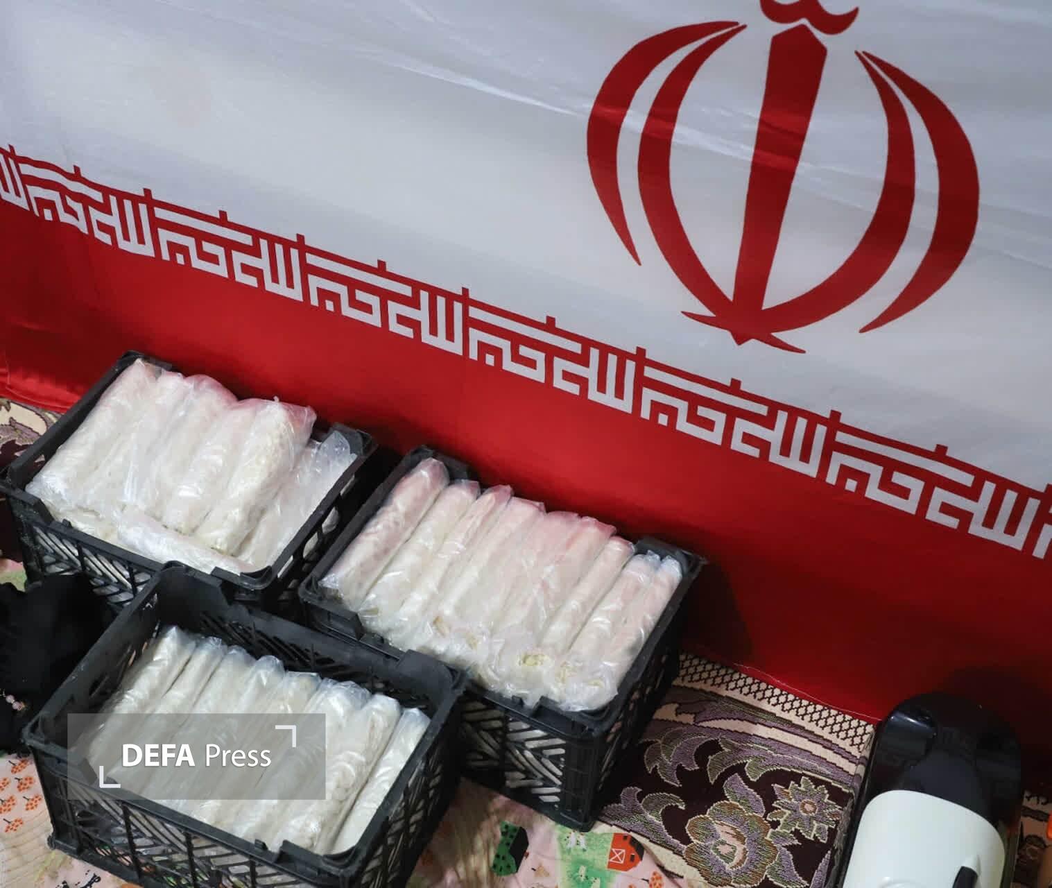 روایتی از فعالیت بانوان جهادگر جنگ رمضان؛ اینجا موکب است یا خانه روایتی از فعالیت بانوان جهادگر جنگ رمضان؛ اینجا موکب است یا خانه